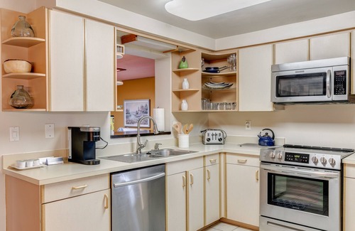 Largo House | SPACIOUS RANCH HOUSE TO ENJOY THE TAMPA BAY- CLEARWATER AREA