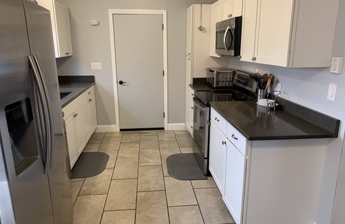North Bend House | Spacious ranch with lots of parking, pet friendly, partial bay view.