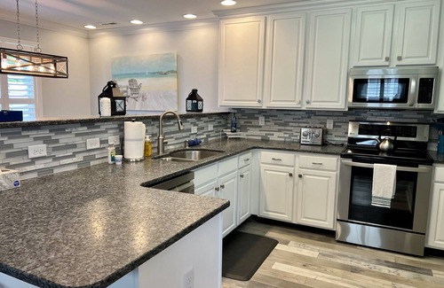 Keys Of Marsh Harbor House | Spacious Rehoboth Retreat: 2 Suites - Linens and Towels Incl, Centrally Located