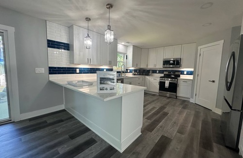Willoughby Hills House | Spacious Relaxing Luxury 4-5BR Near DT Willoughby, Cleveland, & Lake Erie