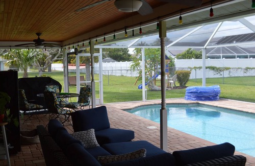 Pelican House | Spacious, remodeled, perfect for two family gatherings,