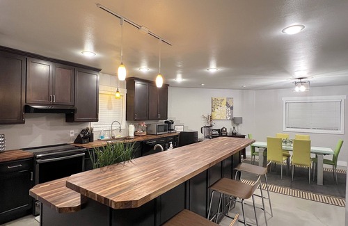 Everett House | Spacious remodeled rambler near Boeing and Amazon