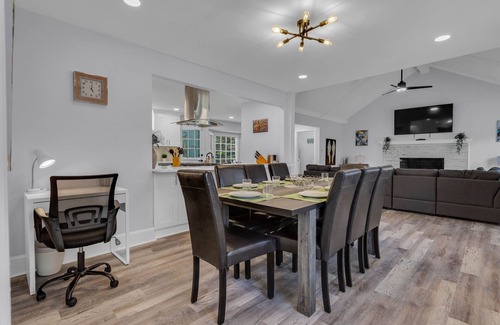 Lilburn House | Spacious renovated two-story home w/AirHockey,FoosballTable,HotTub &SUMMER:Pool