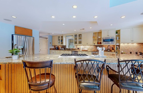Heritage Woods House | Spacious, Renovated House with Private Spa and Private Pool