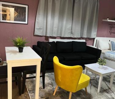 Battersea House | Spacious room near the center