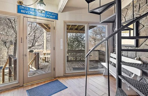 Beech Mountain House | Spacious Round Home, Cozy, Ski In Ski Out for Winter, Prime Location Year Round