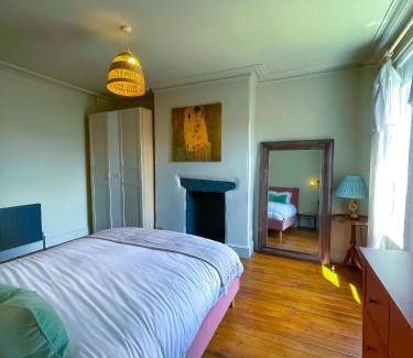 Chapeltown House | Spacious rustic chic 5 bedroom home with private patio in Leeds