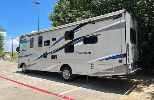 Broken Bow House | Spacious RV in Brilliant Broken Bow with AC, WiFi, near Day Spa and Winery!