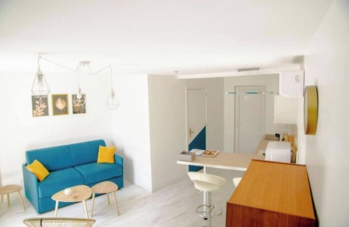 Montignac Apartment | ☀Spacious Scandinavian-style studio☀ for 2 pers.