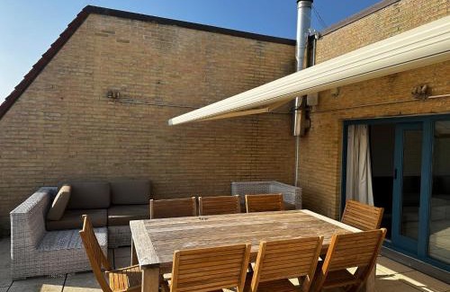 Nieuwpoort-aan-Zee Apartment | Spacious Seaside Apartment