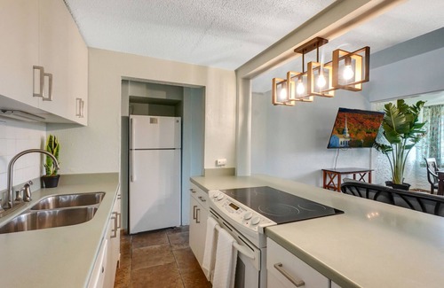 Estate Golden Rock Condo | Spacious Seaside Condo Amid Lush Tropical Garden. Five minutes to Boardwalk