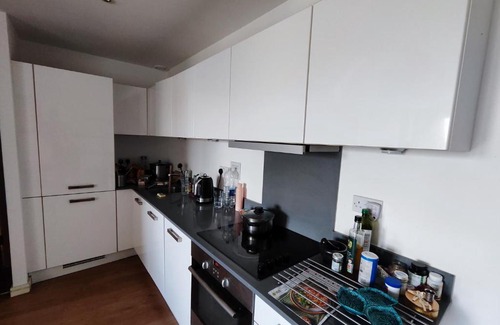 Forest Hill Apartment | Spacious & Serene Stay in London