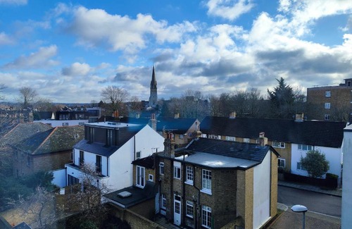 Forest Hill Apartment | Spacious & Serene Stay in London