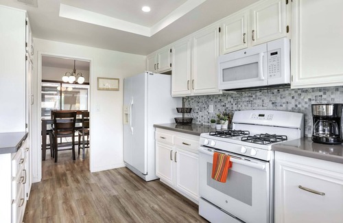 Palm Springs Condo | Spacious Single-Story Condo with Golf Course Views