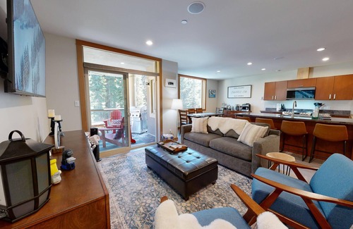 Sun Peaks Condo | Spacious Ski in/out Condo in Sun Peaks Village
