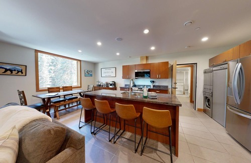 Sun Peaks Condo | Spacious Ski in/out Condo in Sun Peaks Village