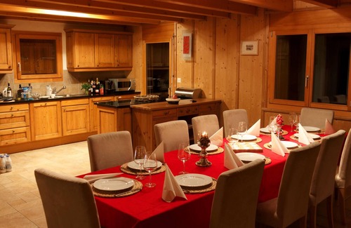 Nendaz Ski Chalet | Spacious ski retreat in Veysonnaz/4Vallees with stunning views - sleeps 12.