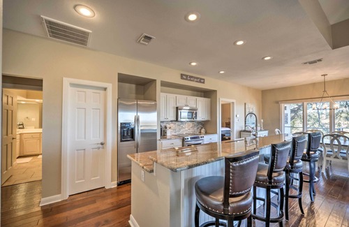 Barton Creek Lakeside Cottage | Spacious Spicewood Cottage, Close to Golfing!