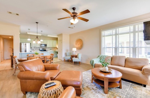 Springfield Villa | Spacious Springfield Home w/Golf Course View!