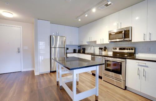 Jefferson Manor Apartment | Spacious Stay in Alexandria Easy Access to DC