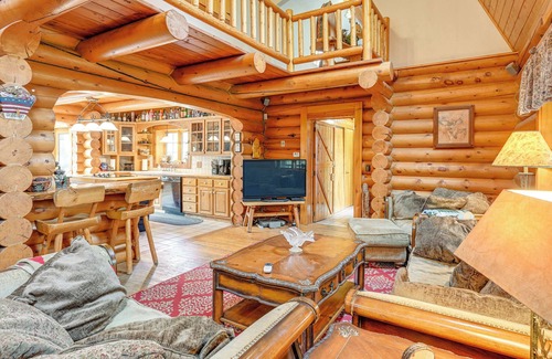 Hope Cabin | Spacious Sterling Cabin: Game Room, Private Pond!