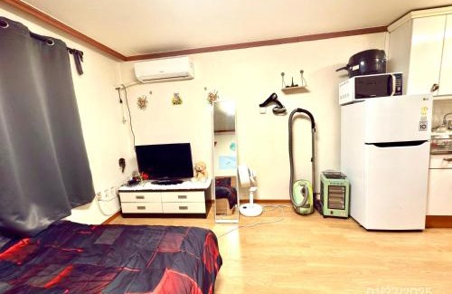 Jung-gu Apartment | Spacious Studio Apt (Myeong-dong)