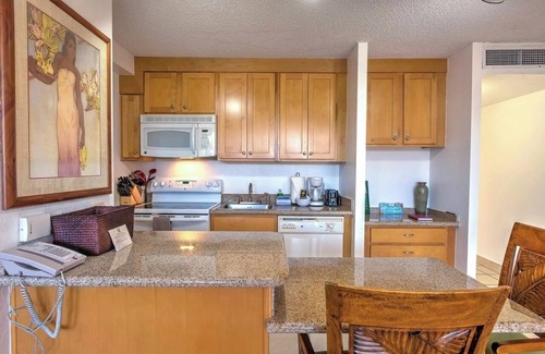 Honokowai Apartment | Spacious Studio at Ka'anapali Shores Beachfront Resort