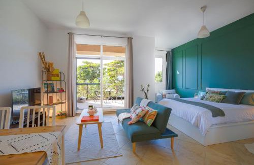 Motor City Apartment | Spacious studio in a green oasis