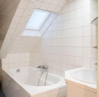 Strasbourg -Saint-Denis Apartment | Spacious studio in Paris Hyper Center - Smart TV & WIFI - 4P