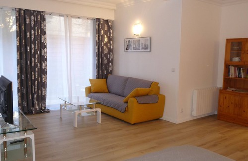 Gagny Apartment | Spacious Studio of 45 m2