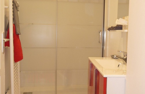 Gagny Apartment | Spacious Studio of 45 m2
