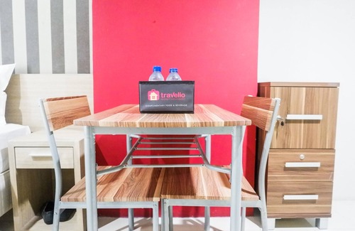 Siwalankerto Apartment | Spacious Studio Room at The Square Apartment