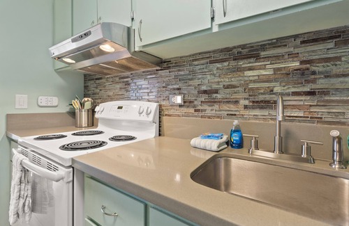 Waikiki Apartment | Spacious Studio with AC and WiFi, Just One Block from Waikiki Beach
