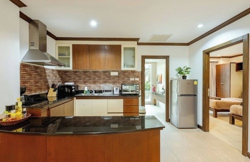 Karon Apartment | Spacious & Stylish Apartment 5 minutes walk to Karon beach.