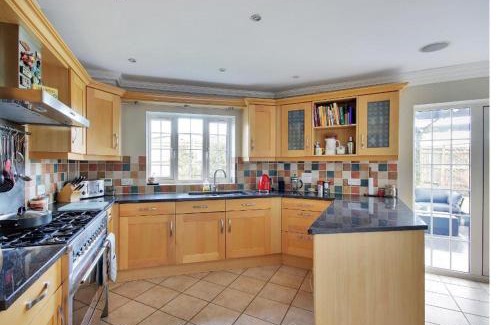 Cranbrook House | Spacious Stylish Modern House - Sleeps 8 4BR