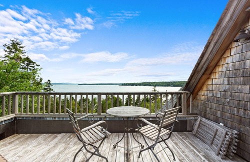 Hancock Point Cottage | Spacious Sun-filled House with Fabulous Bay Views