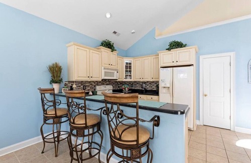 Garden City House | Spacious Surfside Beach Home Minutes from the Ocean. Pet-Friendly!