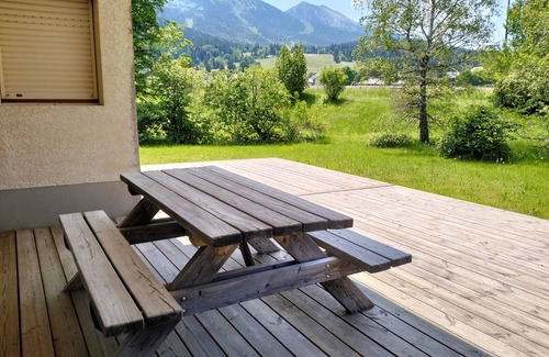 Correncon-en-Vercors Apartment | Spacious T3 Apartment with South-Facing Terrace, Garden, and Private Parking in Corrençon-en-Vercors