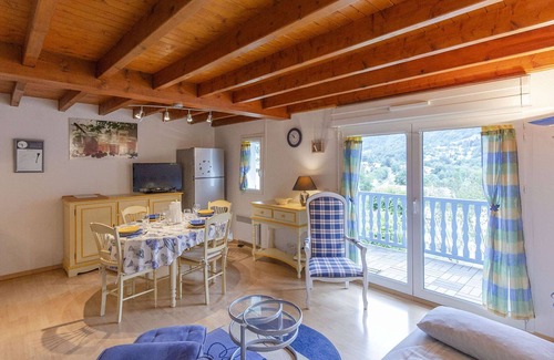 Cauterets Apartment | Spacious T4 Apartment for 4-6 in Quiet Cauterets, South-Facing Balcony