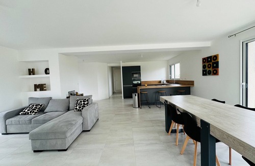 Giberville House | Spacious T4 with garden in Giberville