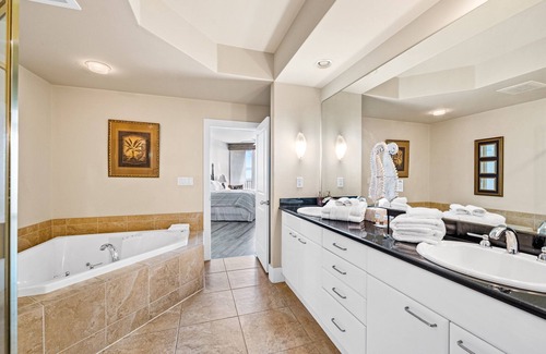 Orange Beach East Condo | Spacious Three Bedroom Family-Friendly Condo with Gulf Views! Complimentary Boat Slip!