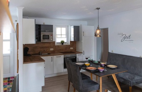 Schlatzendorf Apartment | Spacious three-room vacation apartment for up to 6 people with sunny terrace