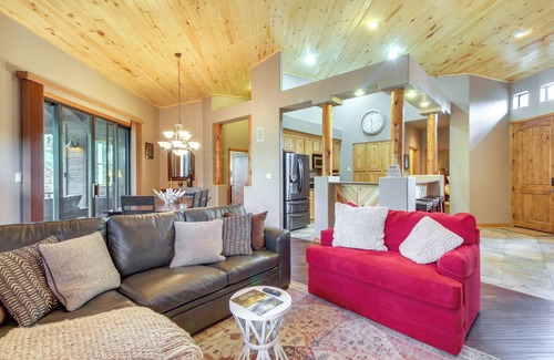 Torreon Cabin | Spacious Torreon Cabin w/Deck & Gas Grill!