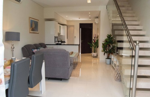 Salalah House | Spacious townhome with lagoon view with all amenities.