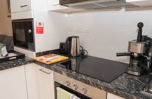 Salalah House | Spacious townhome with lagoon view with all amenities.