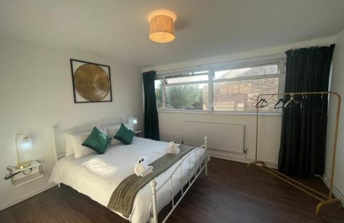 Selhurst House | Spacious Townhouse