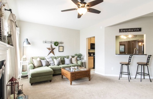 Cornelius House | Spacious townhouse near Lake Norman in fantastic neighborhood