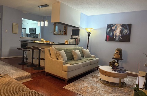 Centreville House | Spacious Townhouse w/Backyard Near D.C. &IAD airport