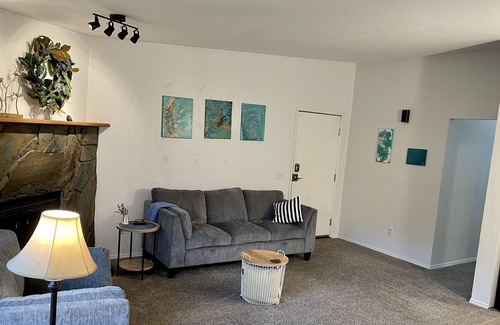 Northeast Anchorage Condo | Spacious Two Bedroom Condo with a Beautiful Views
