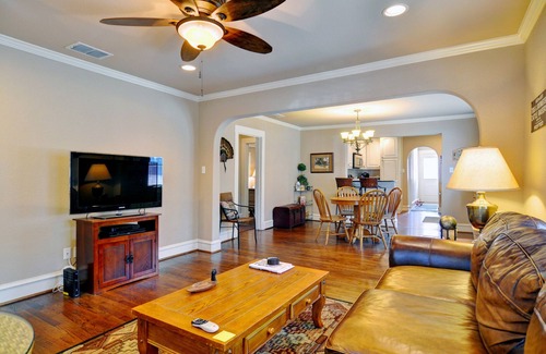 Arlington Heights House | Spacious two bedroom, two bathroom home in the heart of West Fort Worth!